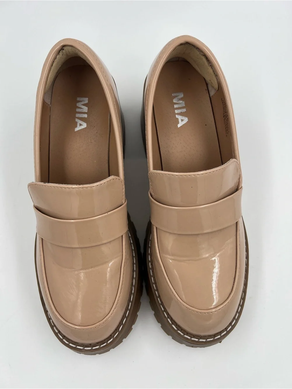 Mia Delilah Chunky Platform Heal Loafers Glossy Nude/Tan Patent Finish Size 7.5
